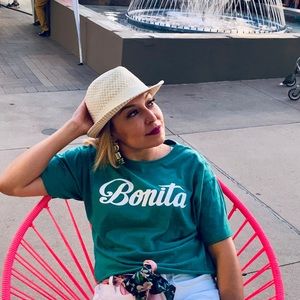 Meet your Posher, Desiree